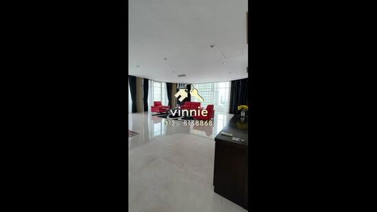 Media gallery image