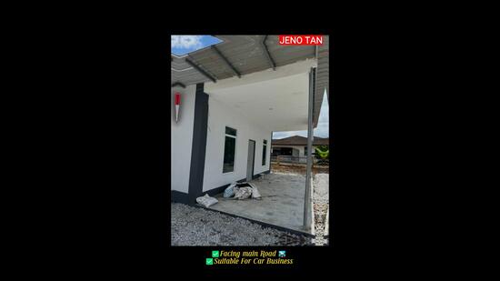 Media gallery image