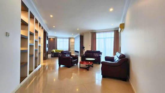 Desa Pines, Kuching