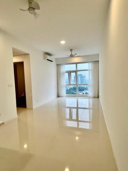 Met 1 Residences, Dutamas