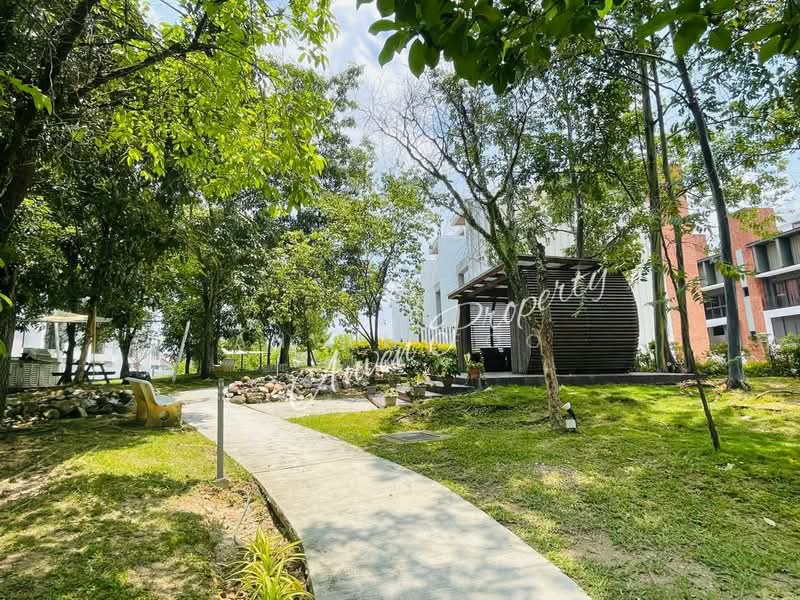 Rumah Berangkai 3.5 Tingkat untuk Dijual di Bandar Country Homes, Rawang oleh Anven Foo - iProperty.com.my