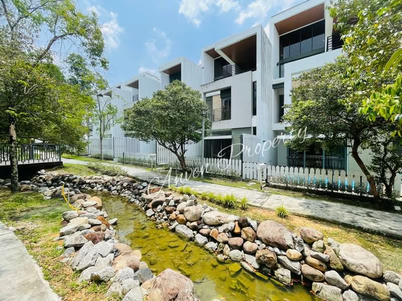 Rumah Berangkai 3.5 Tingkat untuk Dijual di Bandar Country Homes, Rawang oleh Anven Foo - iProperty.com.my