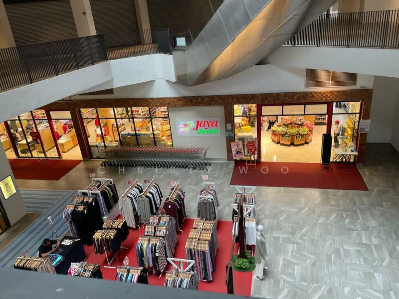Service Residence for Rent in Emporis by Christy Woo - iProperty.com.my