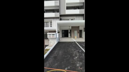Townhouse untuk Dijual di Seri Kembangan, Balakong oleh CK Kim - iProperty.com.my
