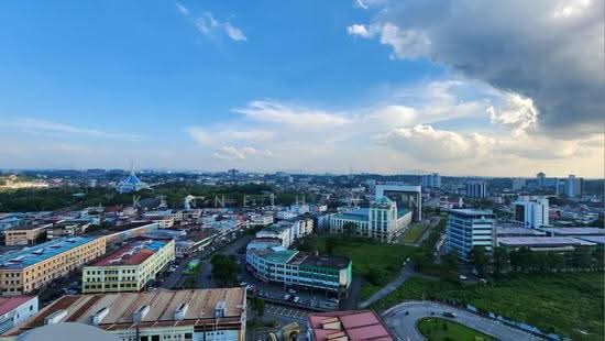 Riverine Emerald, Kuching