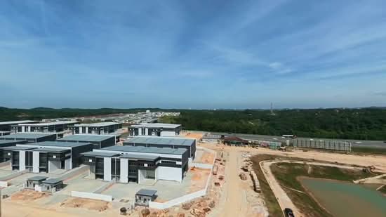 Kilang Berkembar untuk Dijual di Nilai, Negeri Sembilan oleh Izzati Radin - iProperty.com.my