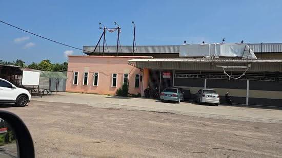 Retail Space untuk Dijual di Parit Yaani, Batu Pahat oleh Albert Teo - iProperty.com.my