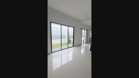 Rumah Berkembar untuk Dijual di Puchong, Selangor oleh Zoey Kher - iProperty.com.my